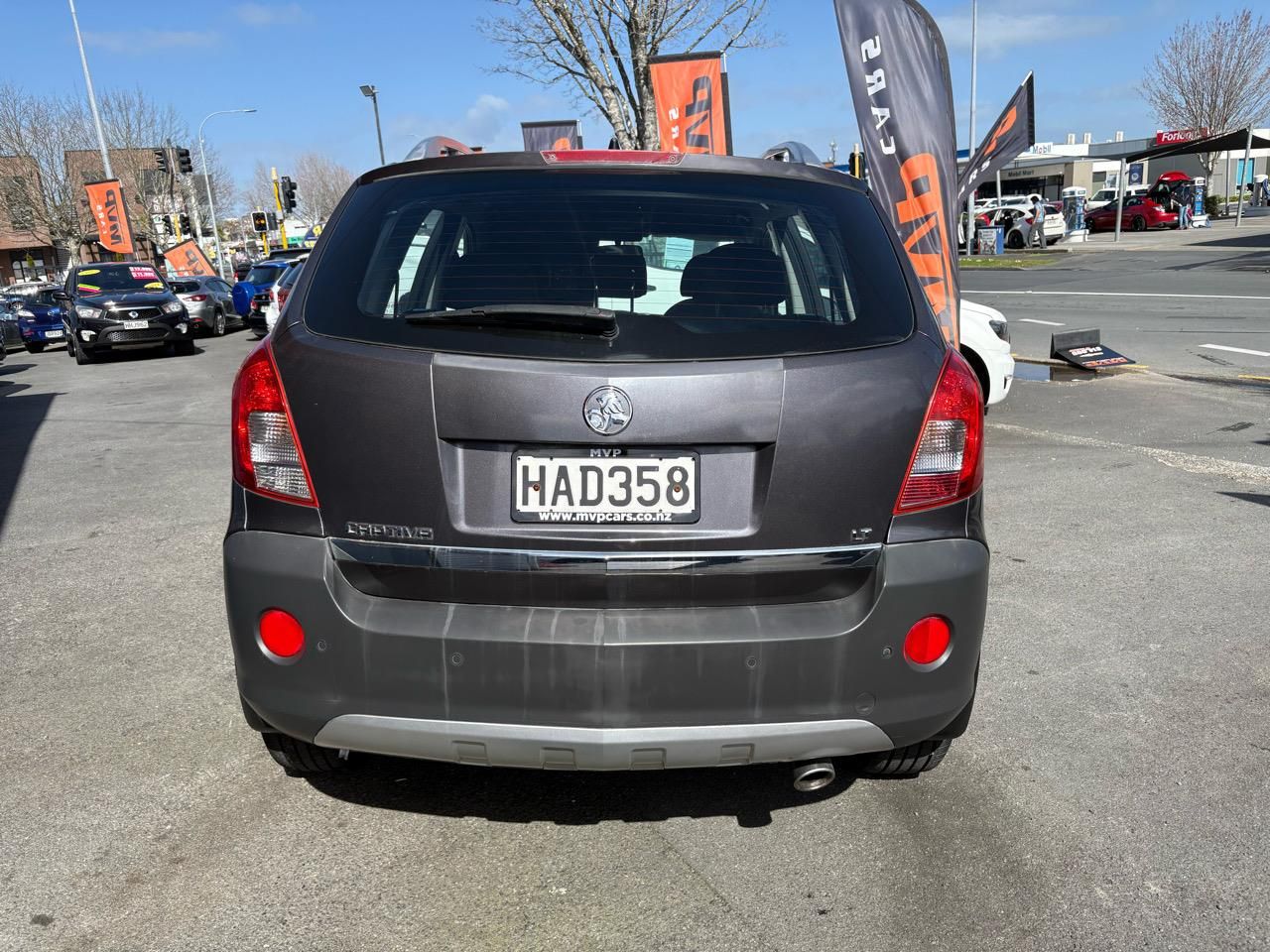 Vehicle image 5