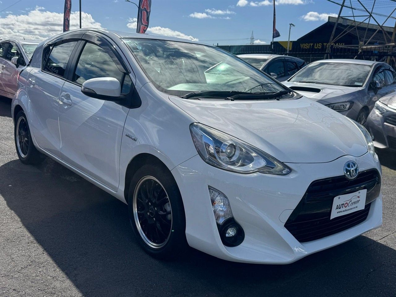 Vehicle image 5
