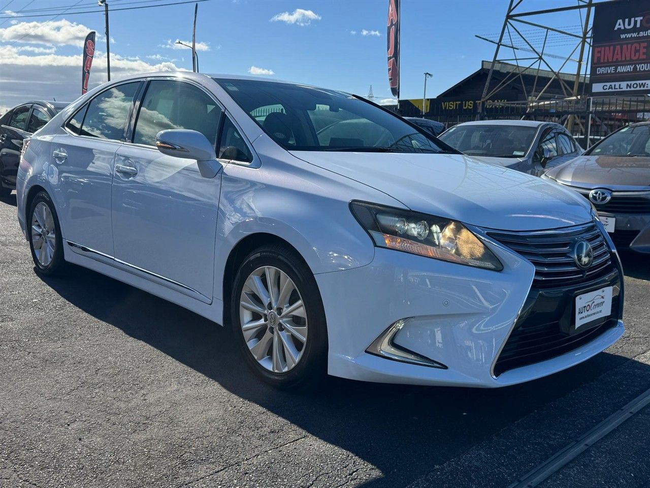 Vehicle image 5