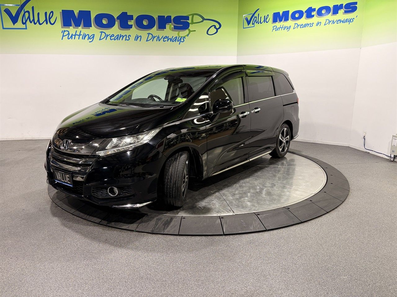 Vehicle image 3