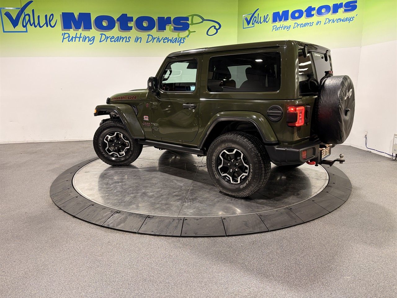 Vehicle image 5