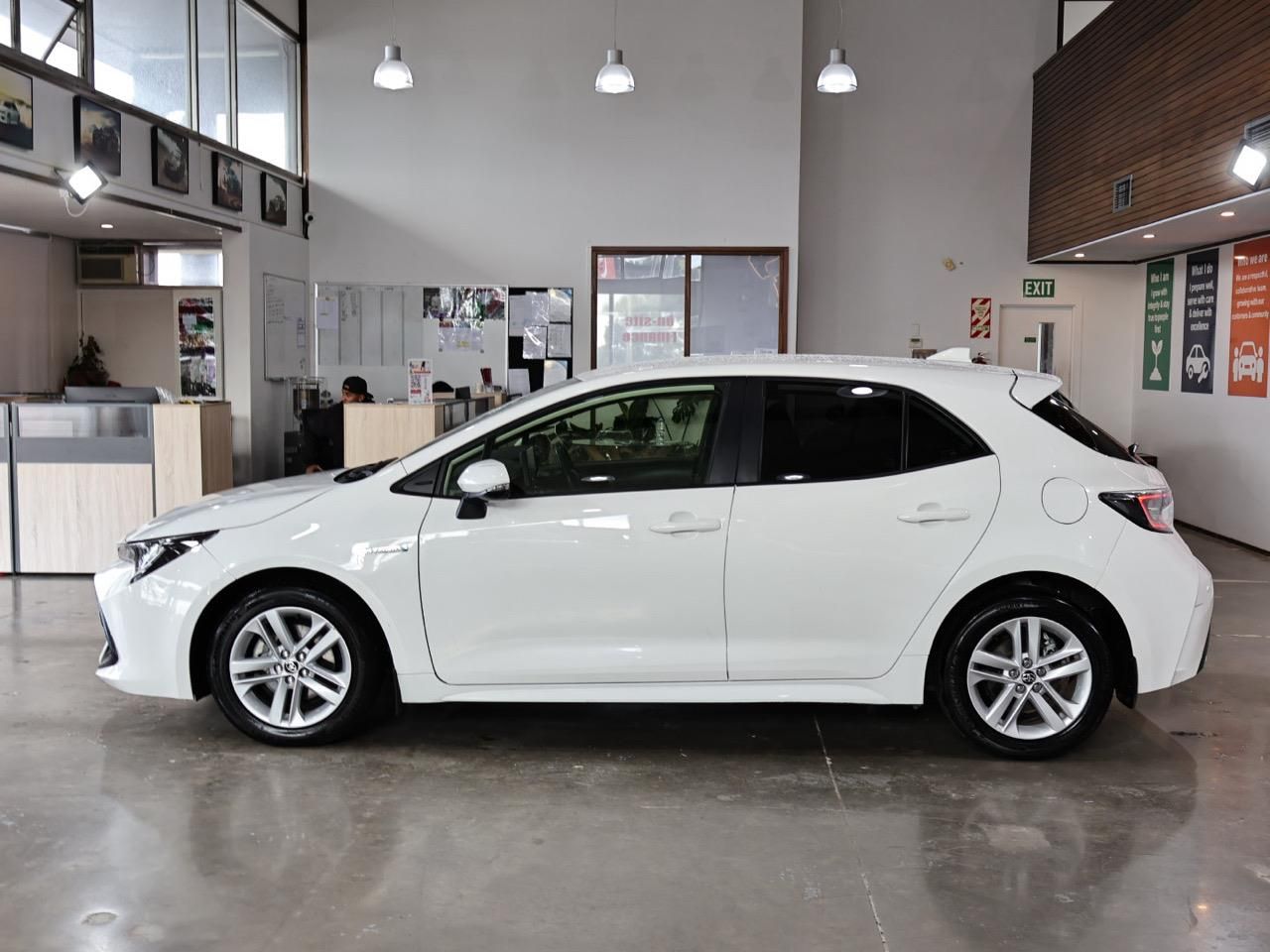 Vehicle image 5