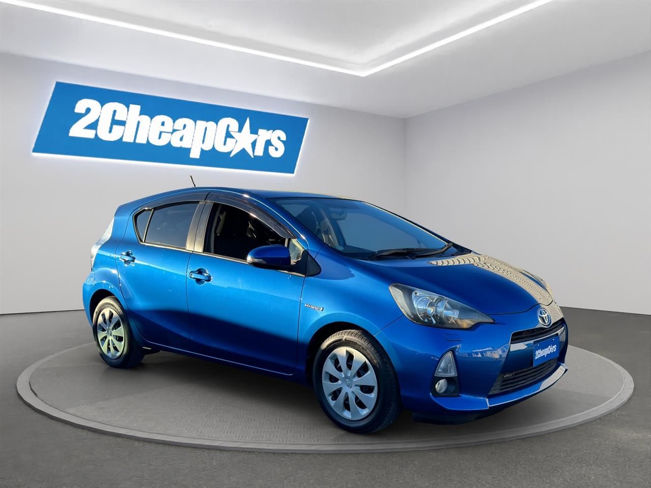 Vehicle image 3