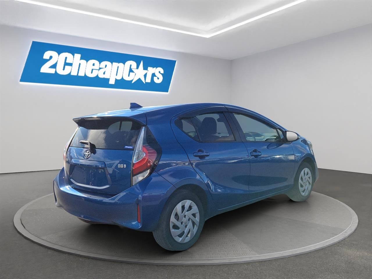 Vehicle image 5