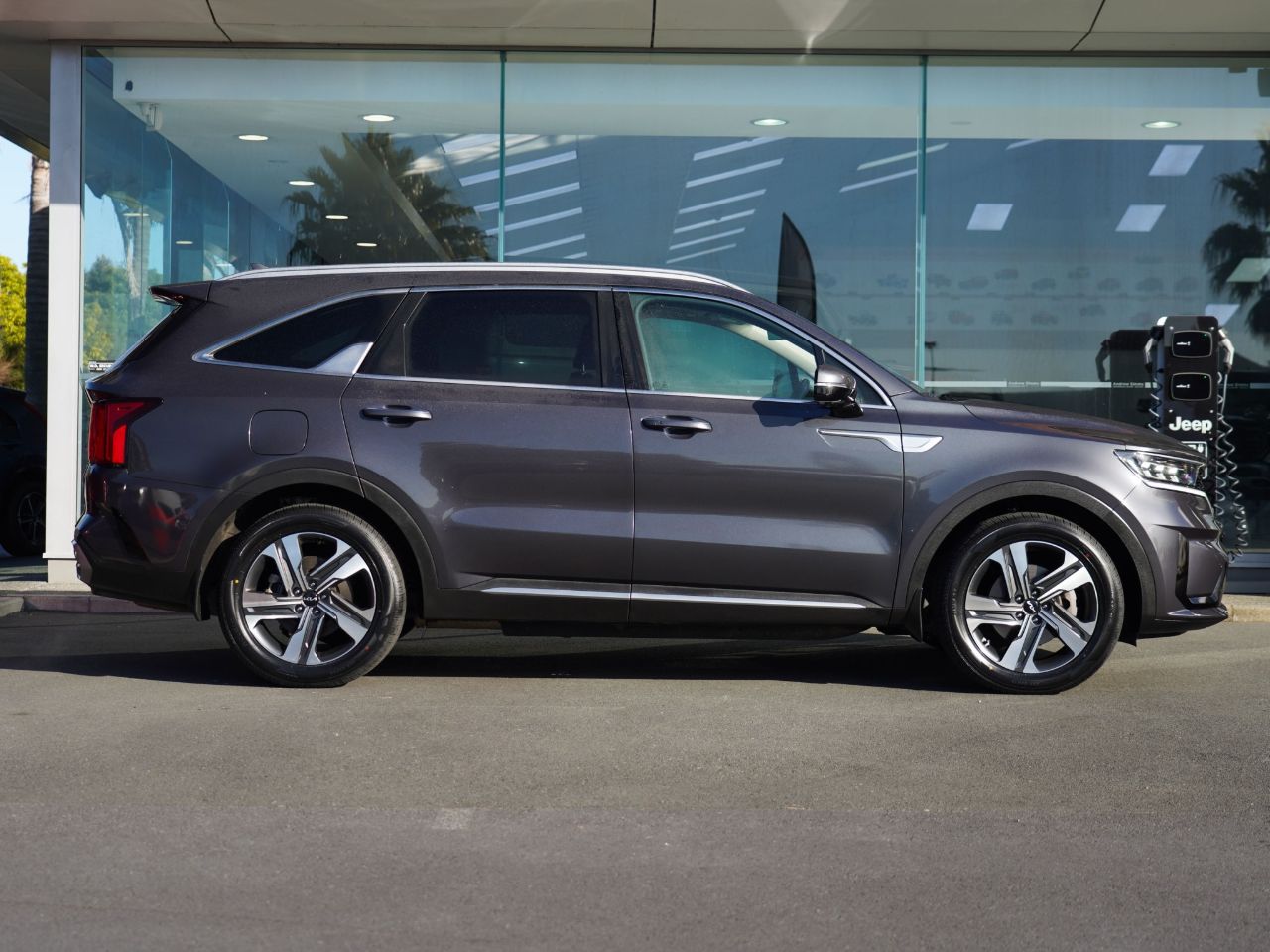 Vehicle image 3