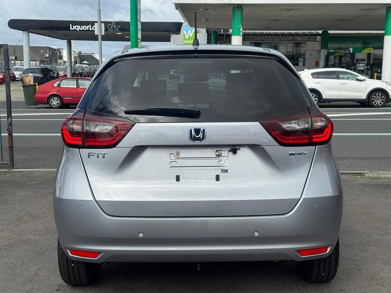 Vehicle image 3