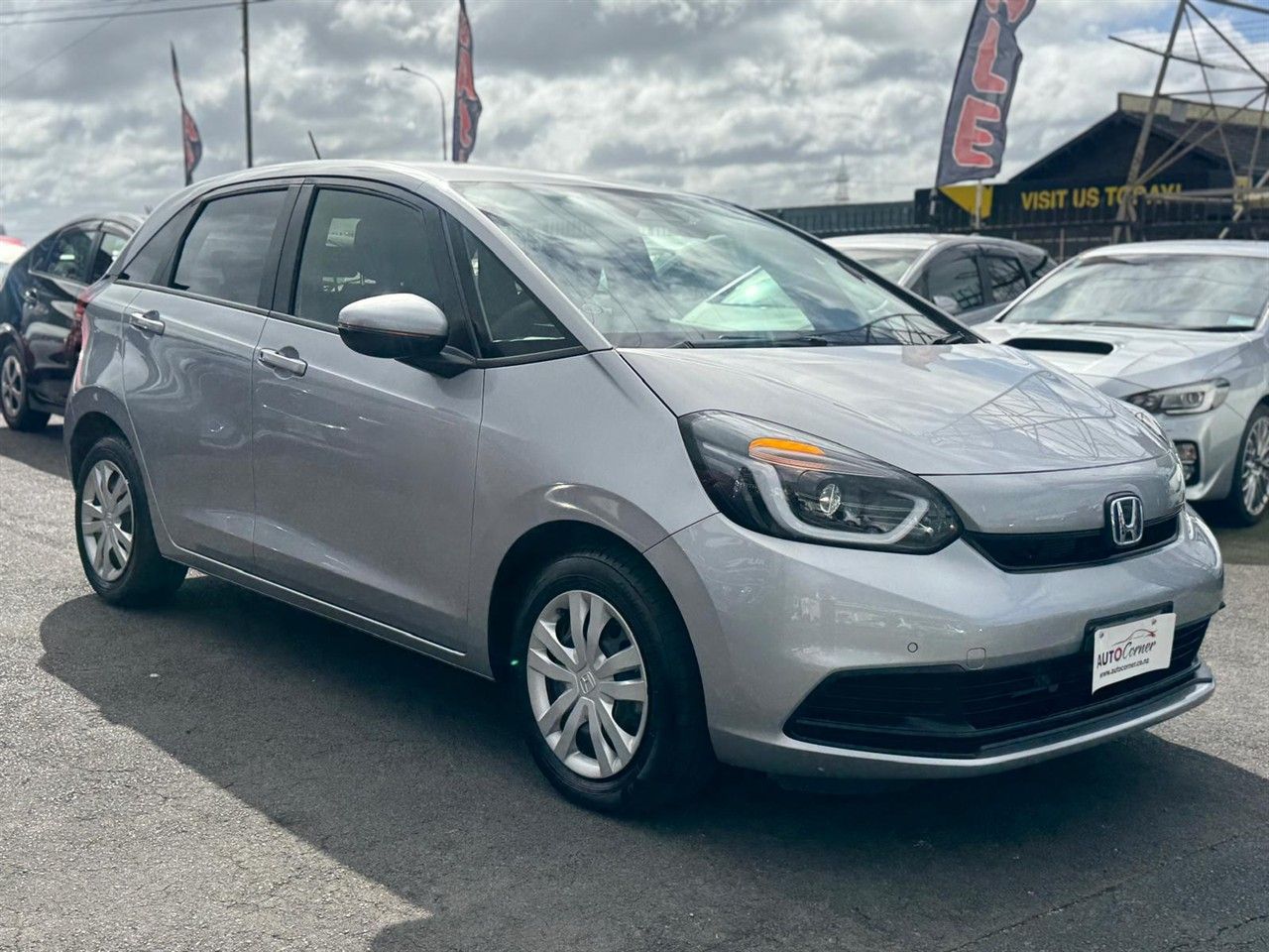 Vehicle image 5