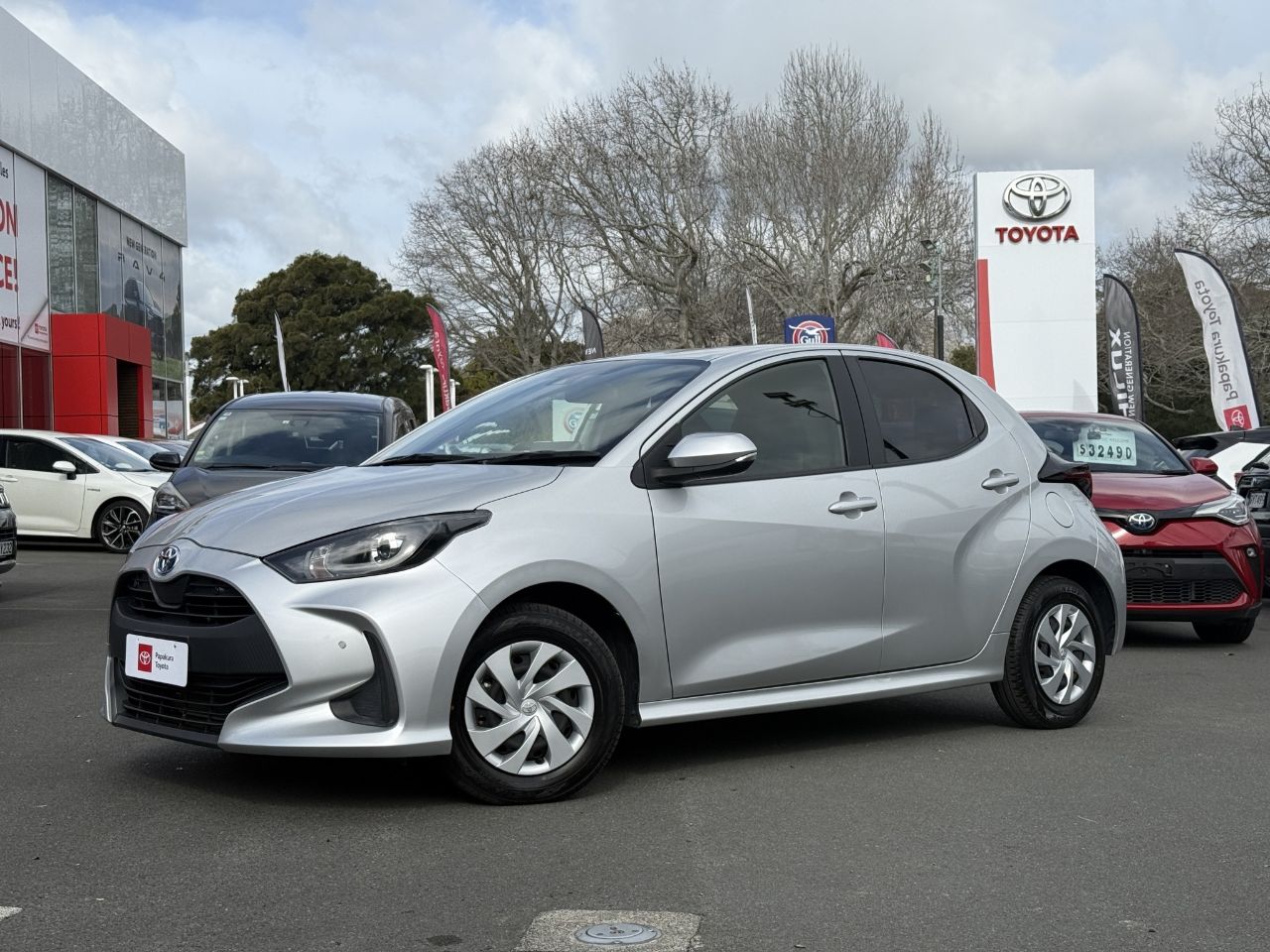 Vehicle image 3