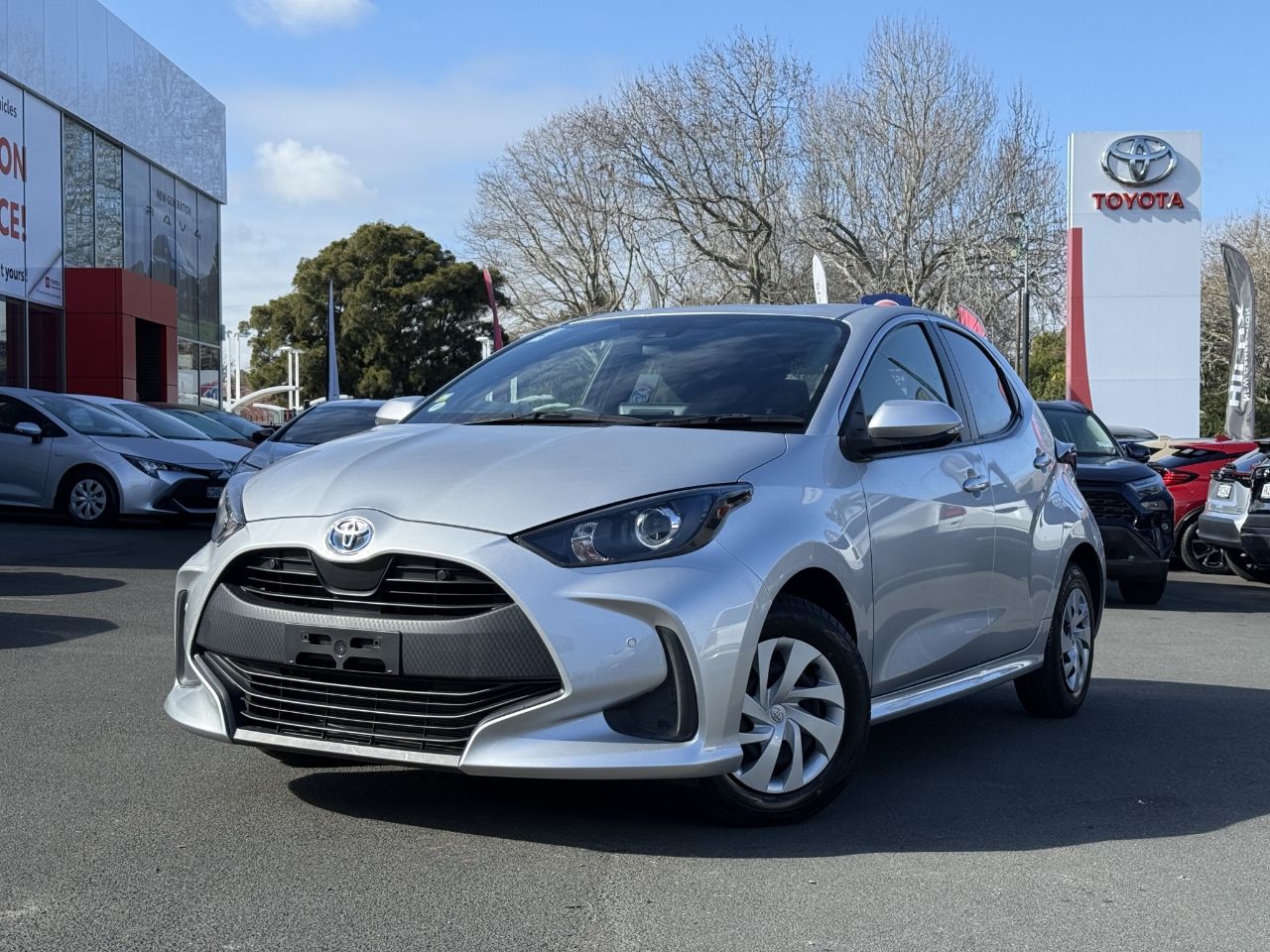 Vehicle image 3