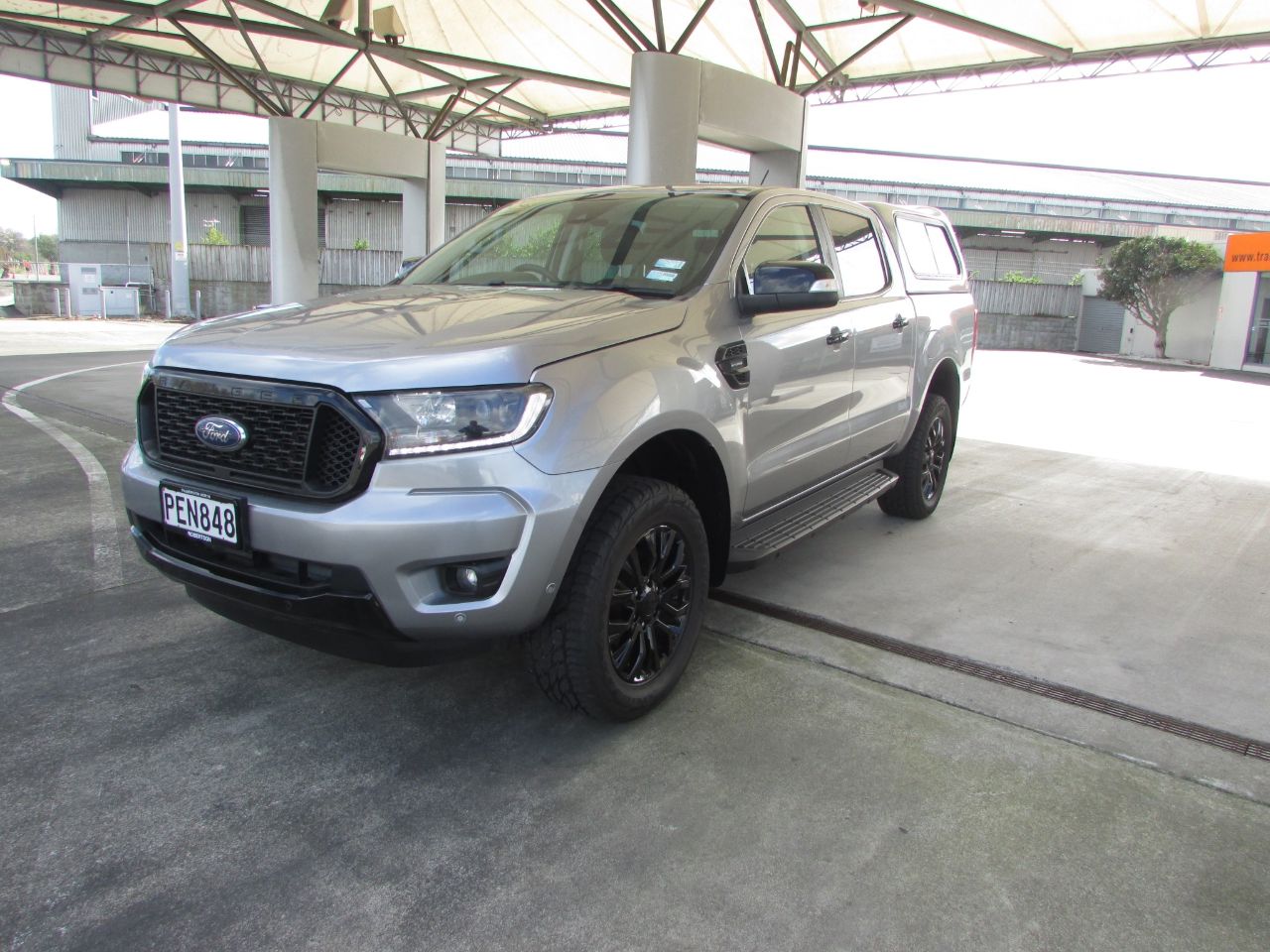 Vehicle image 4