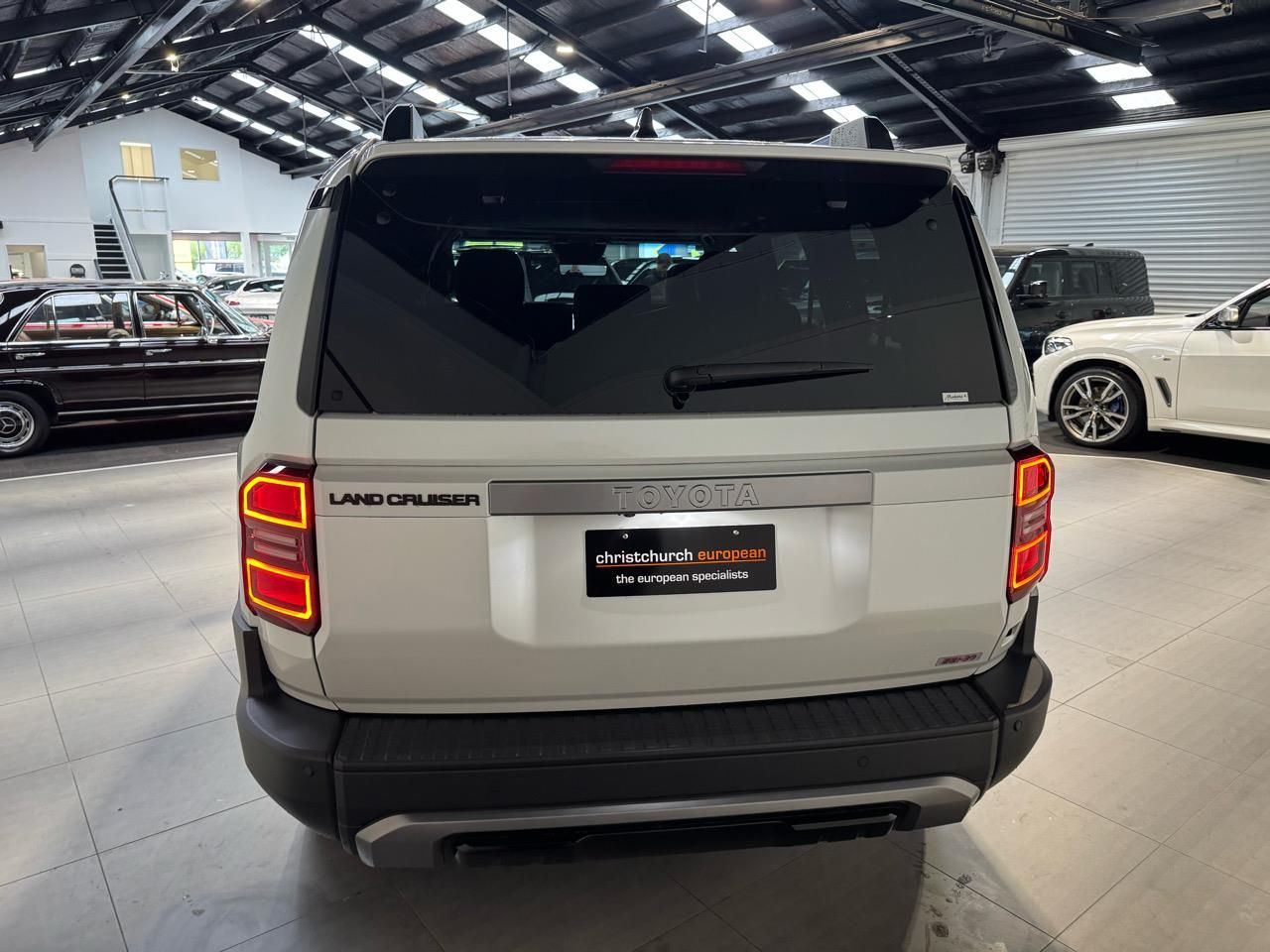 Vehicle image 5