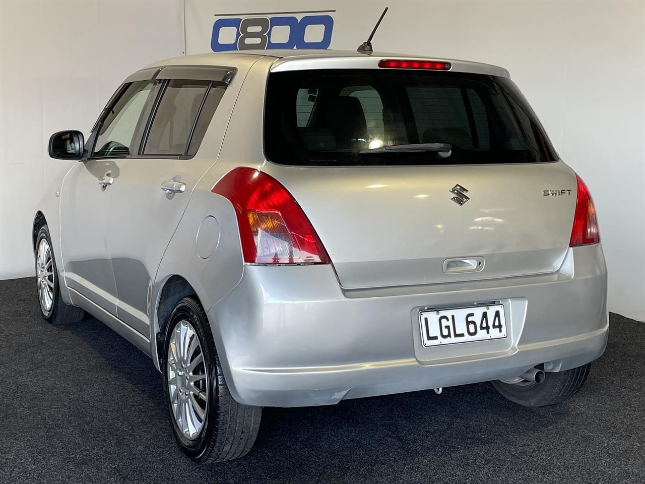 Vehicle image 4