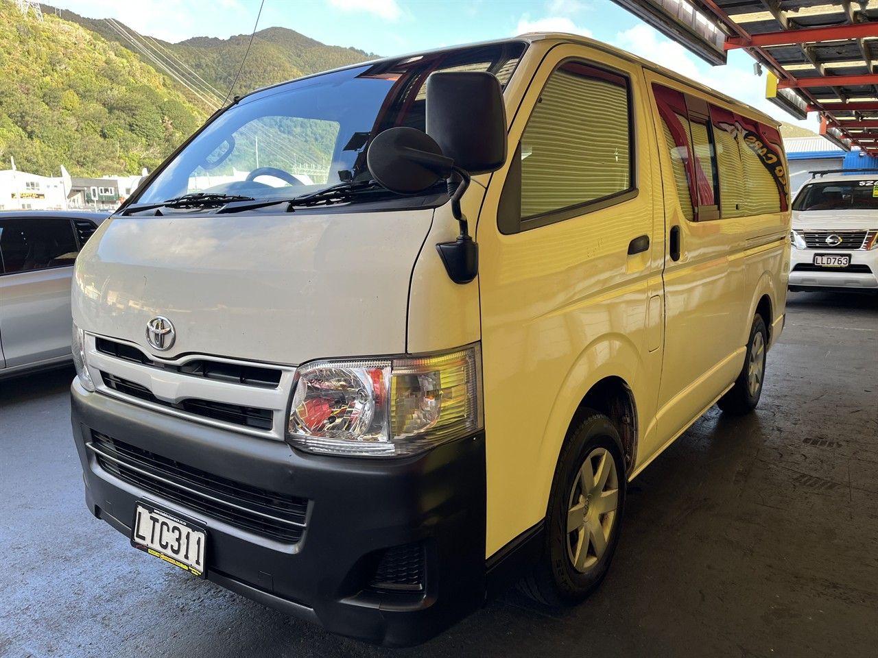 Vehicle image 3
