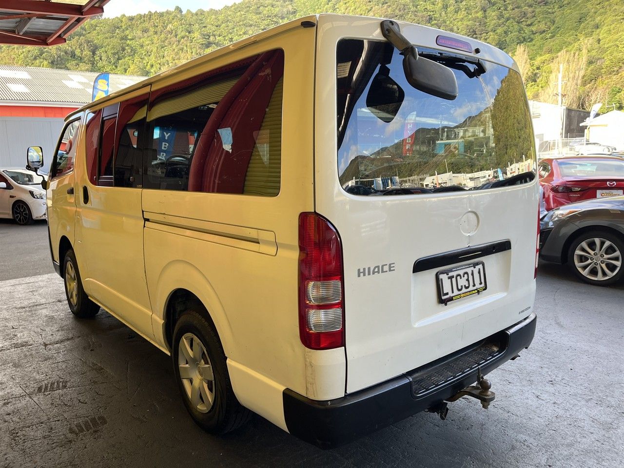 Vehicle image 4