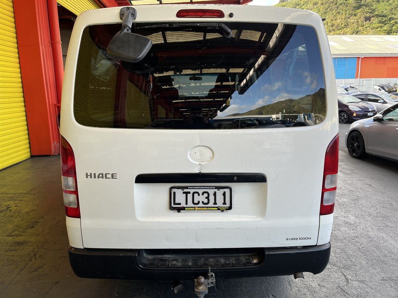 Vehicle image 5