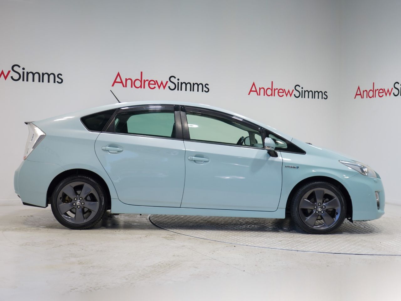 Vehicle image 4