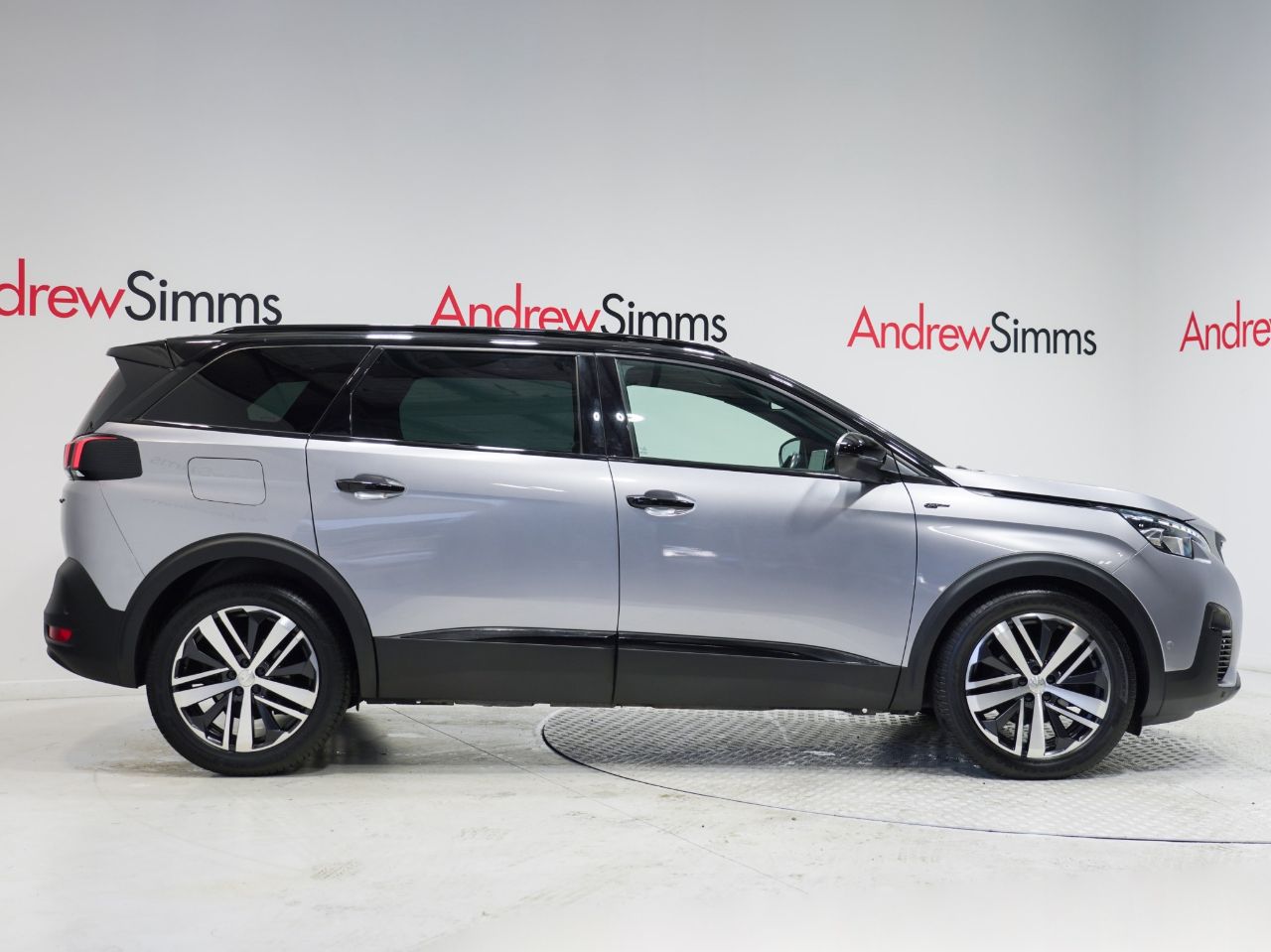 Vehicle image 3