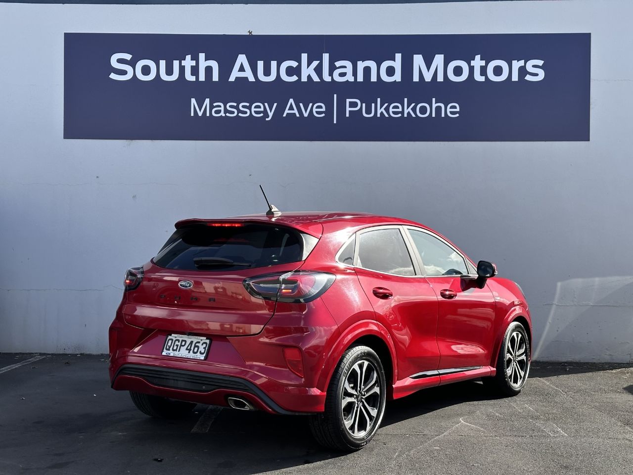 Vehicle image 5