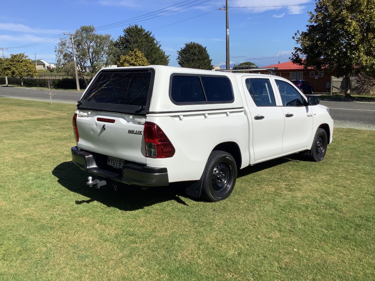 Vehicle image 5