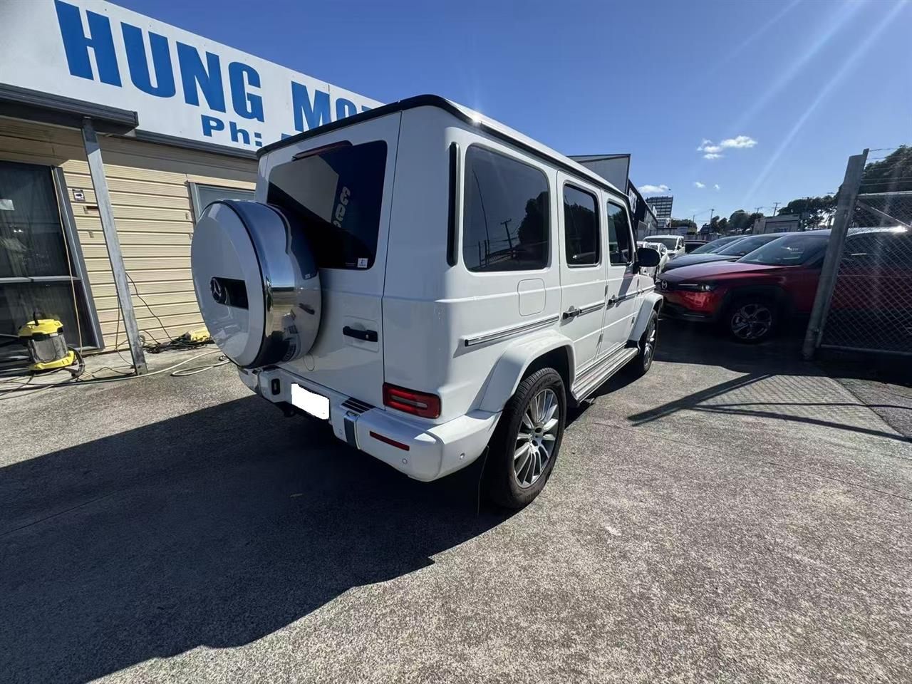 Vehicle image 5
