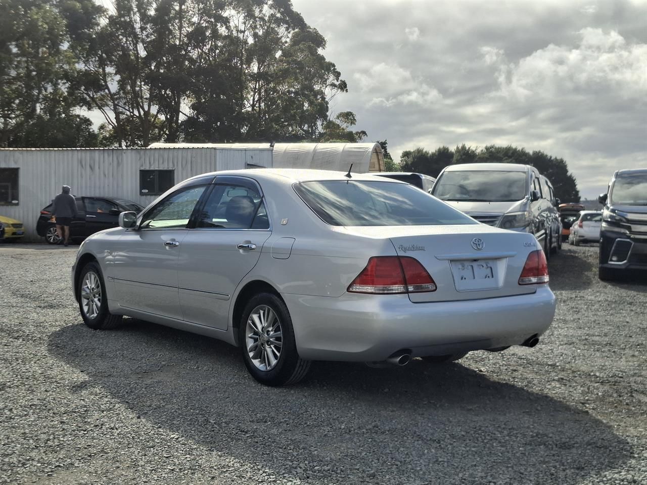 Vehicle image 5