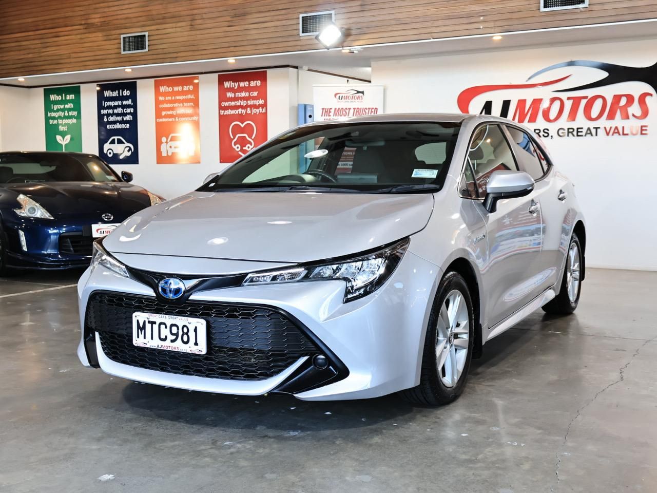 Vehicle image 3