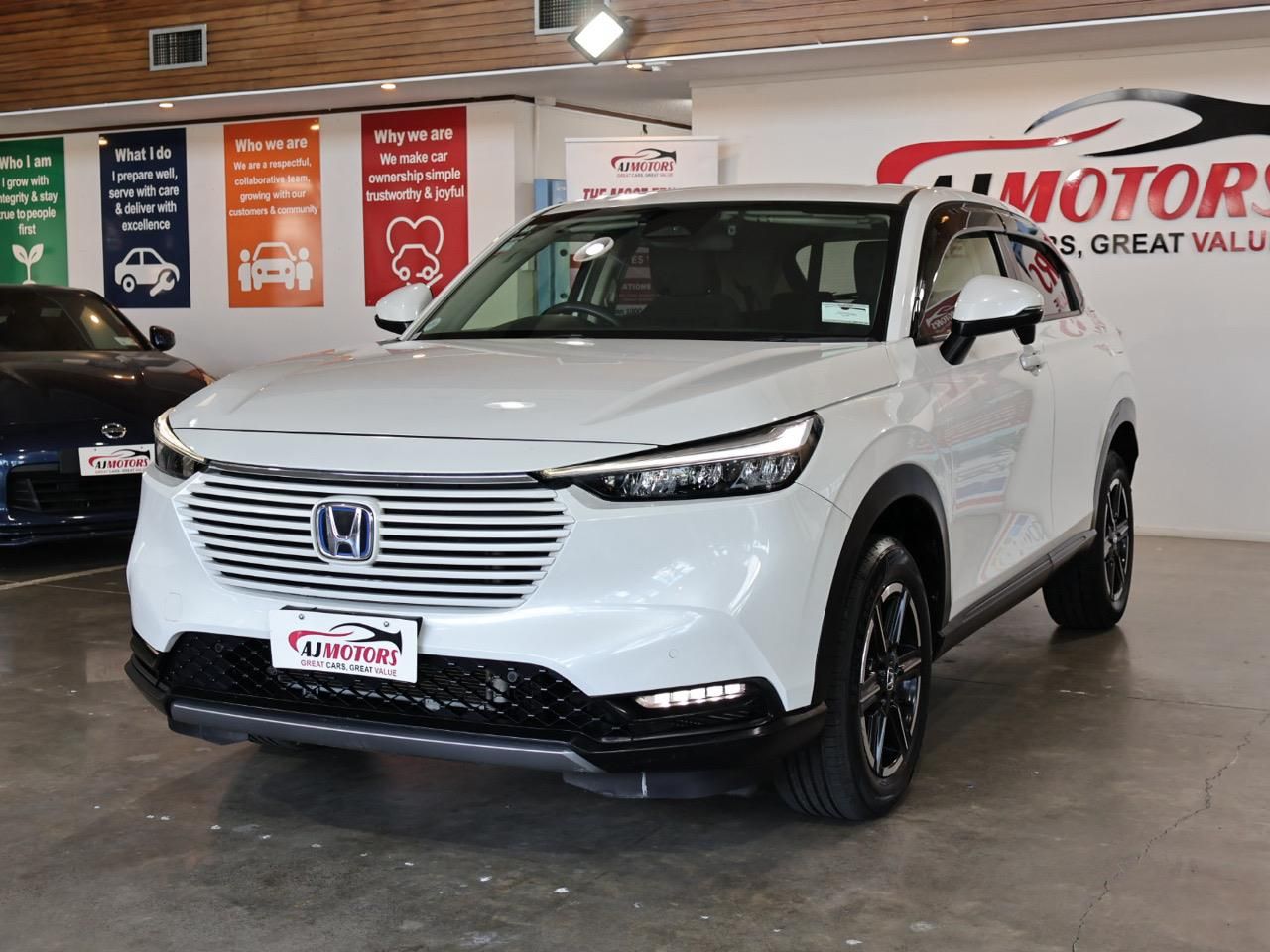 Vehicle image 3
