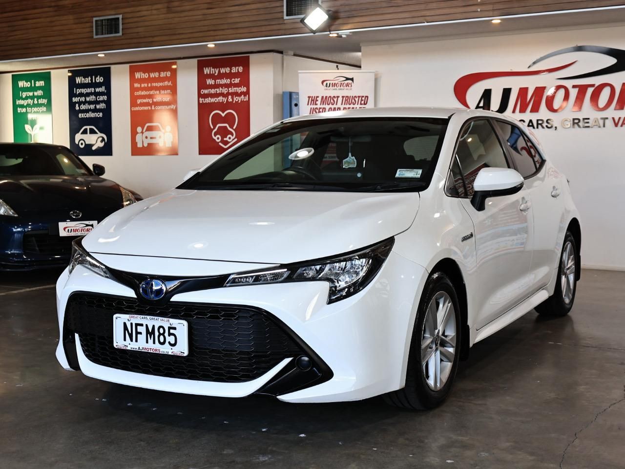 Vehicle image 3