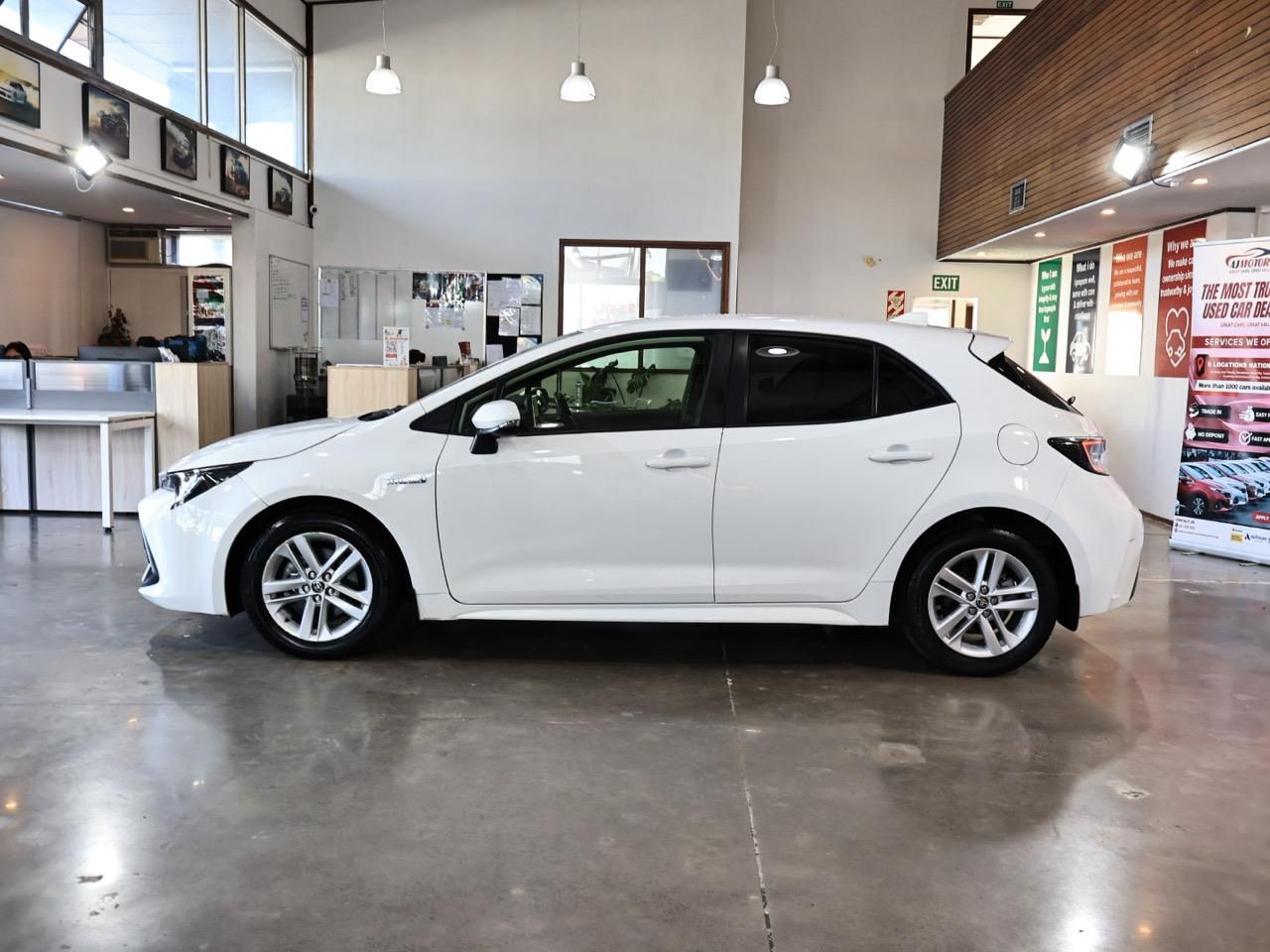 Vehicle image 5