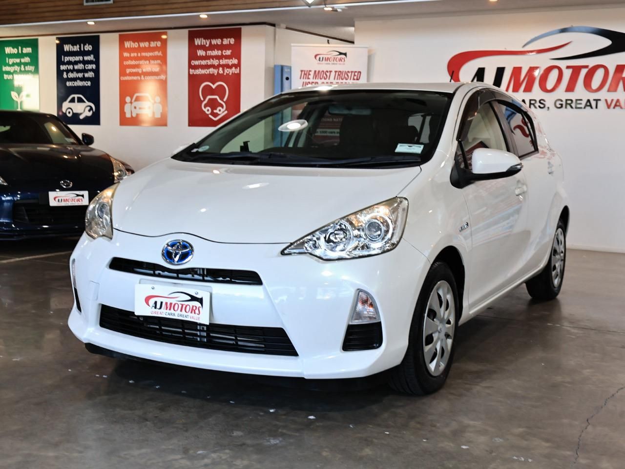Vehicle image 3
