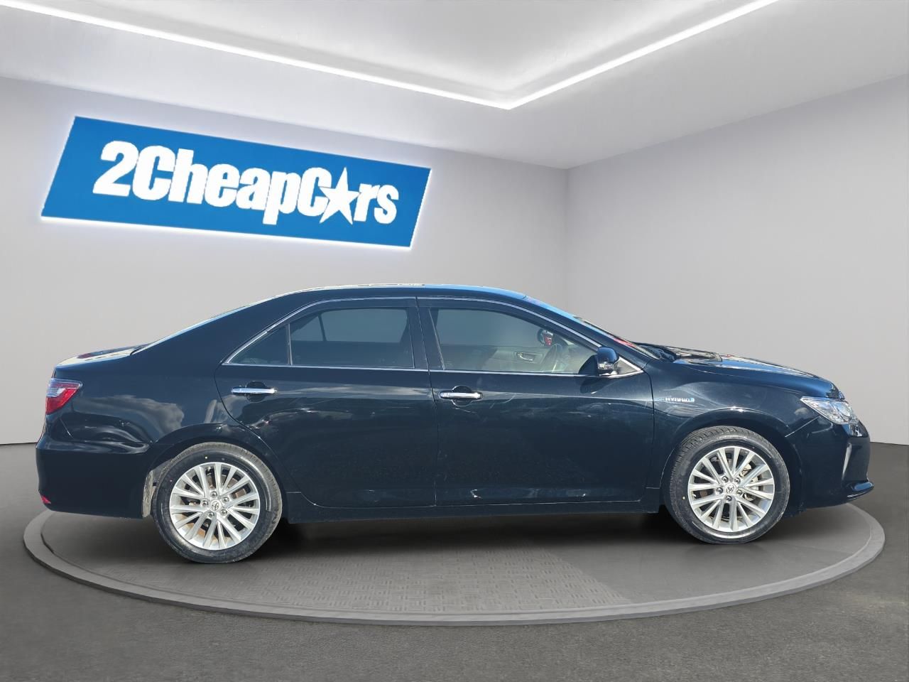 Vehicle image 4