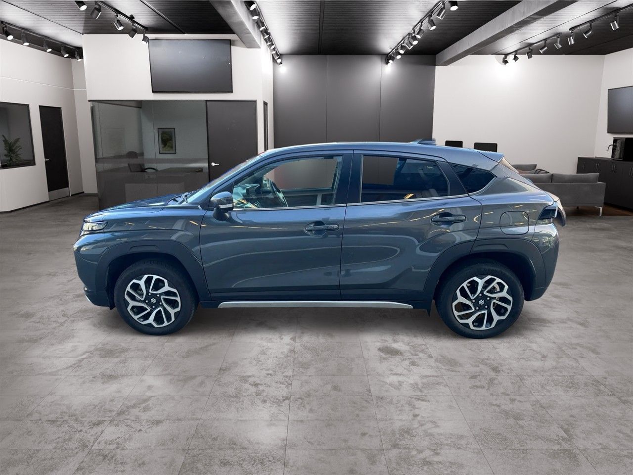 Vehicle image 4
