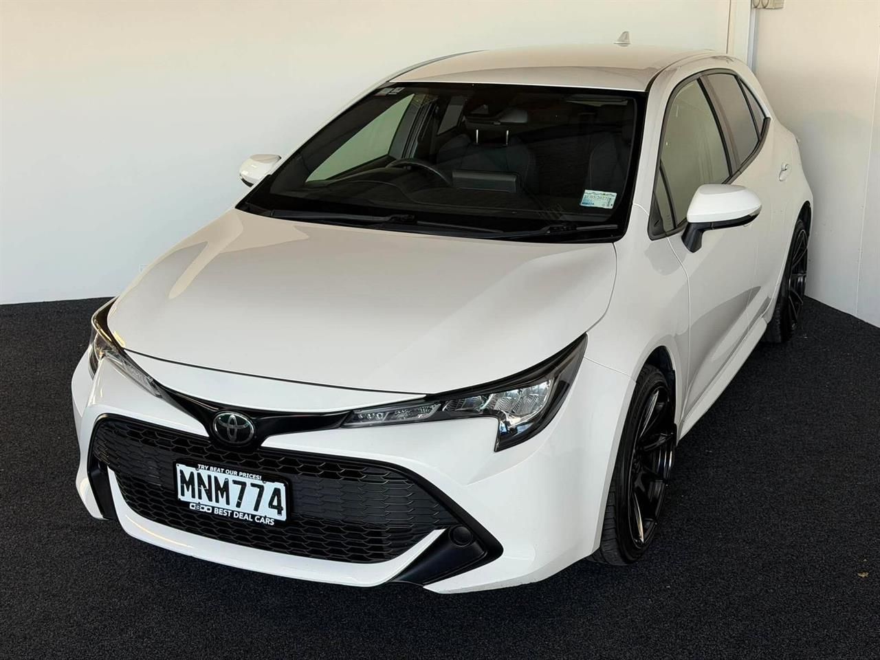 Vehicle image 3