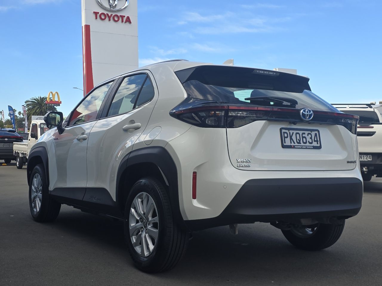 Vehicle image 5