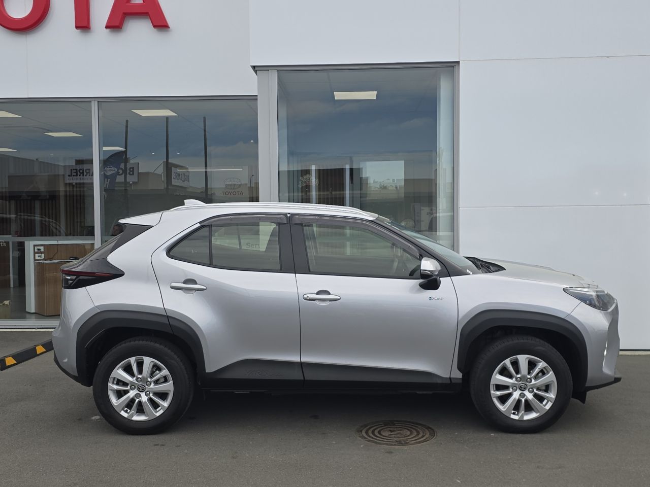 Vehicle image 2