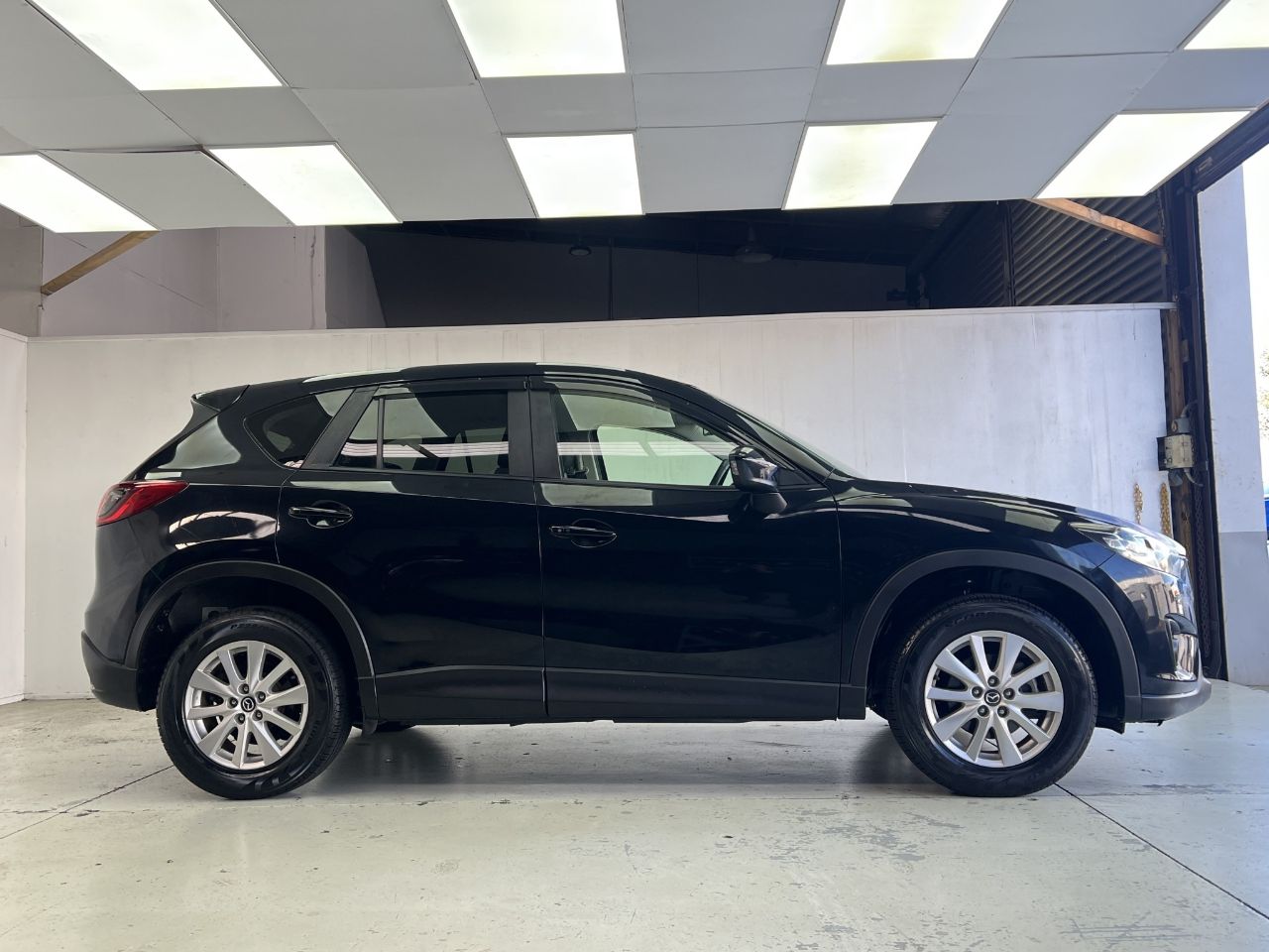 Vehicle image 5
