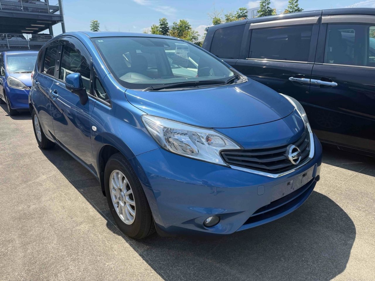 Vehicle image 3