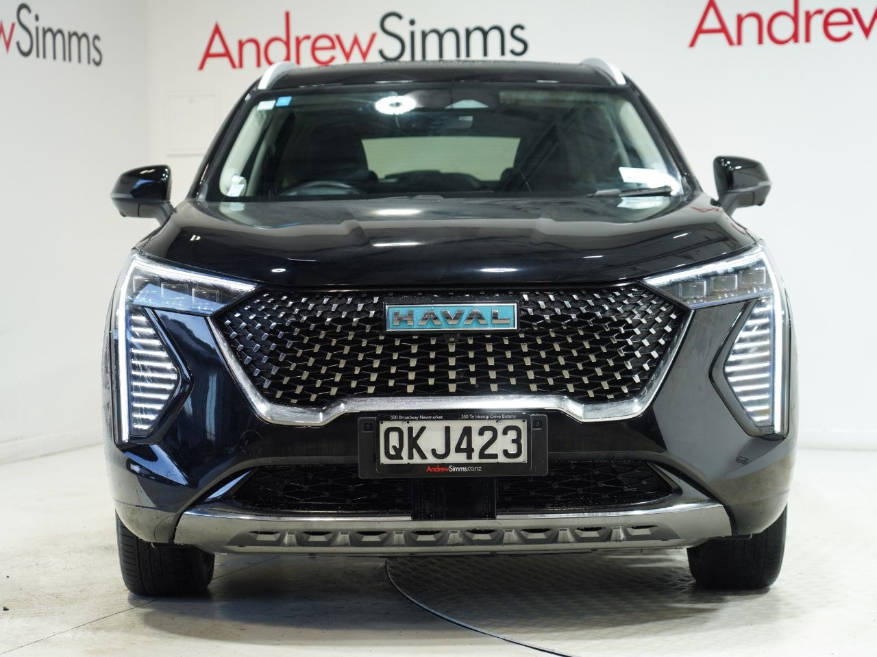 Vehicle image 4
