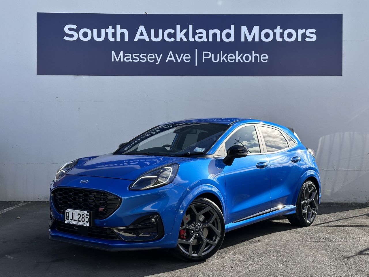 Vehicle image 1