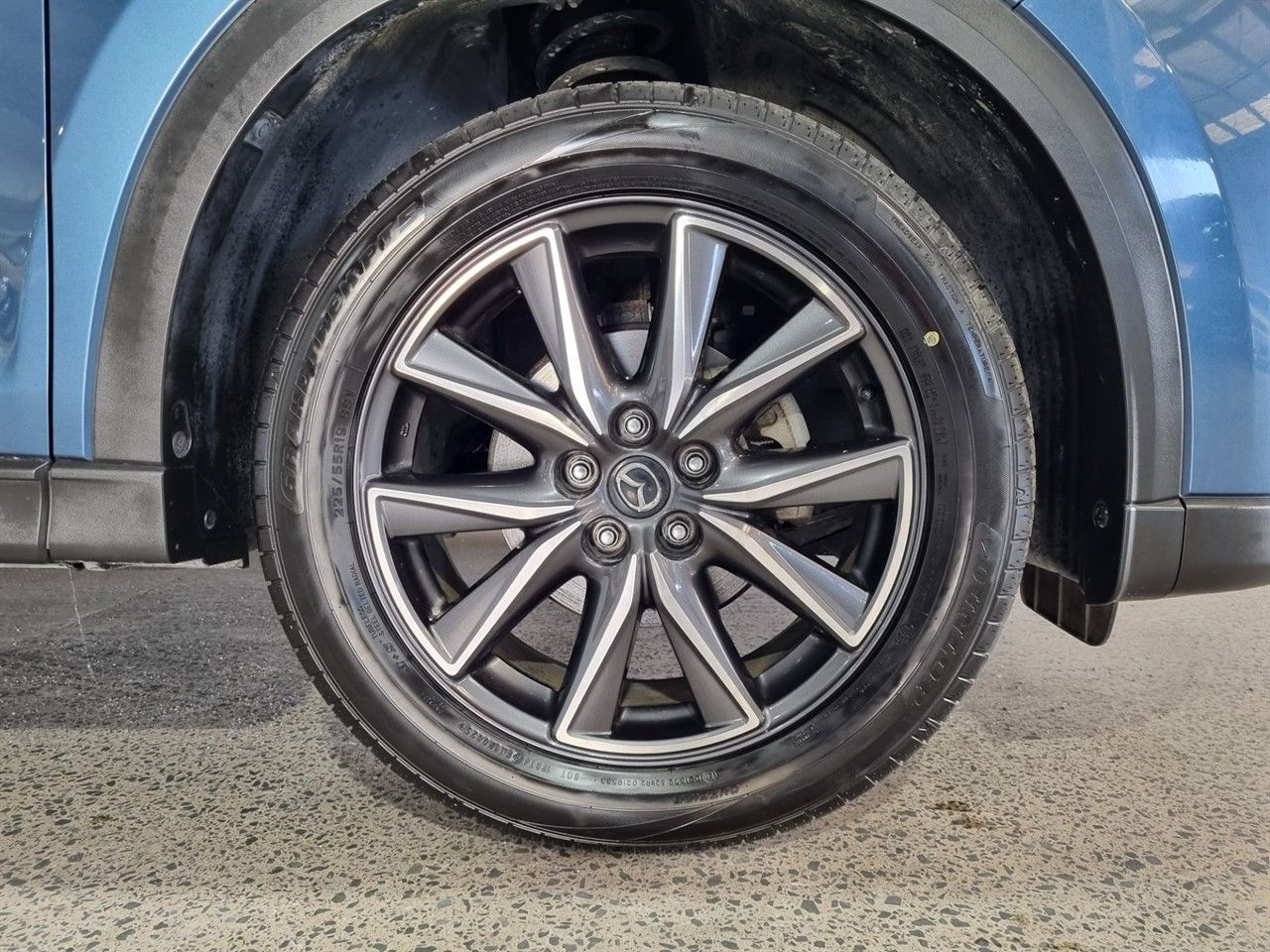 Vehicle image 3