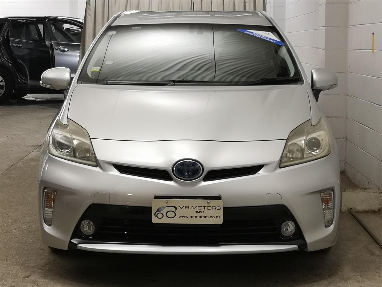 Vehicle image 4