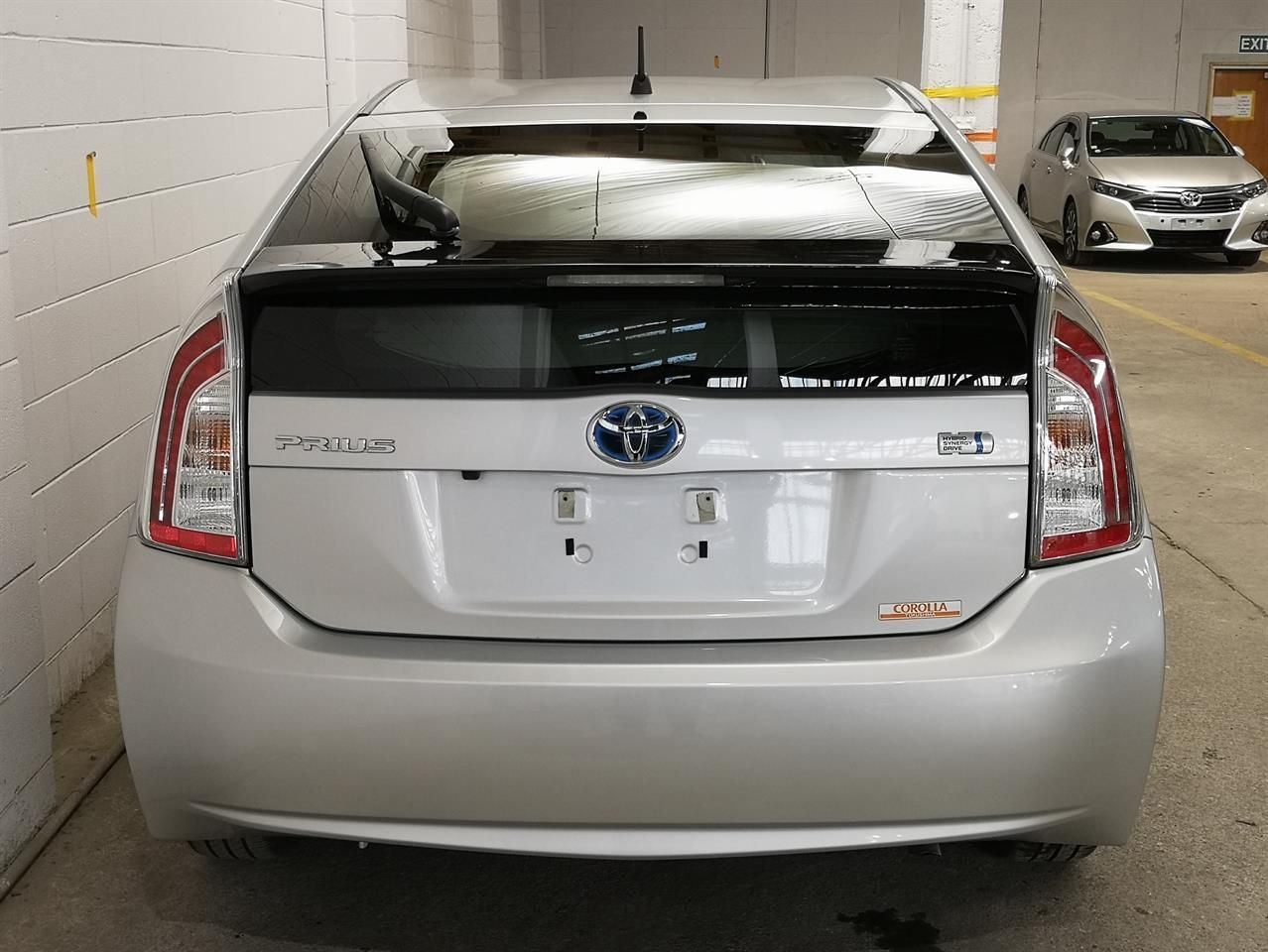 Vehicle image 5