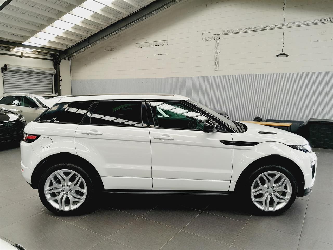 Vehicle image 3