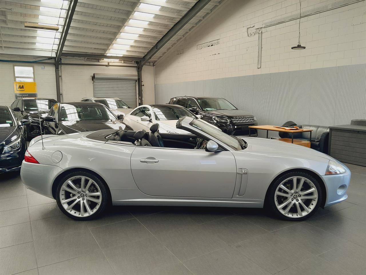Vehicle image 4