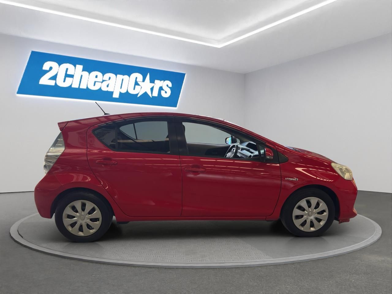 Vehicle image 4