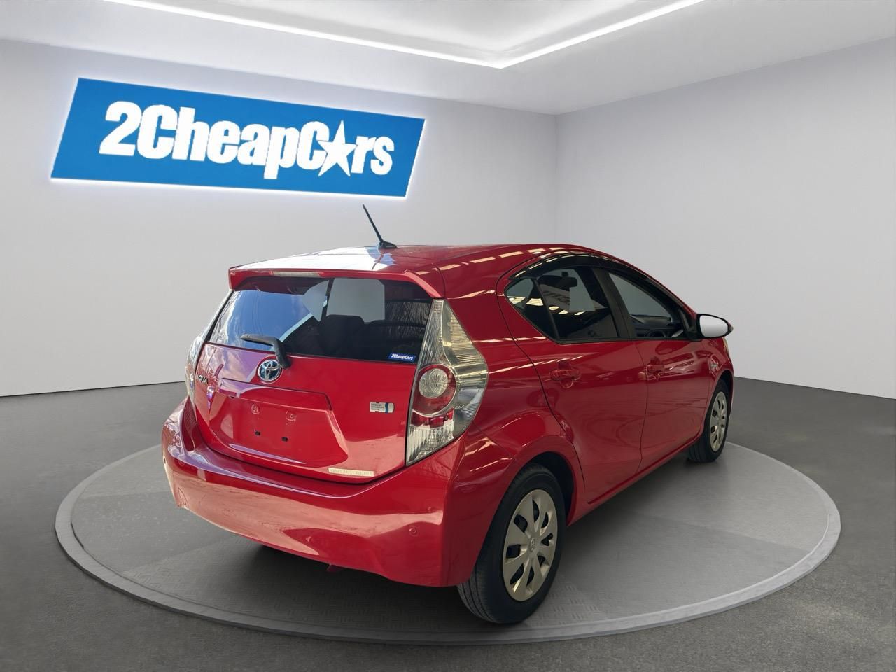 Vehicle image 5