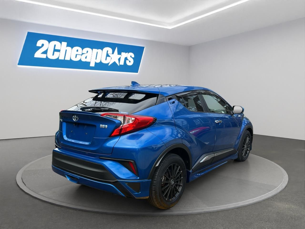 Vehicle image 5