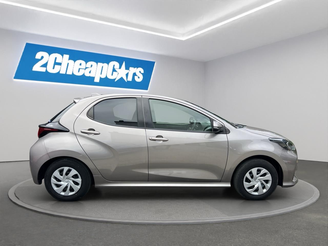 Vehicle image 4