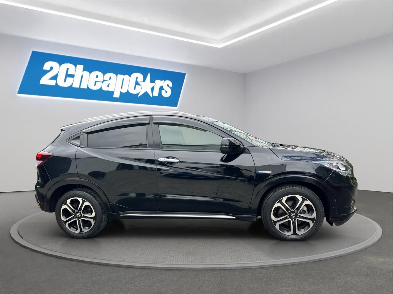 Vehicle image 4