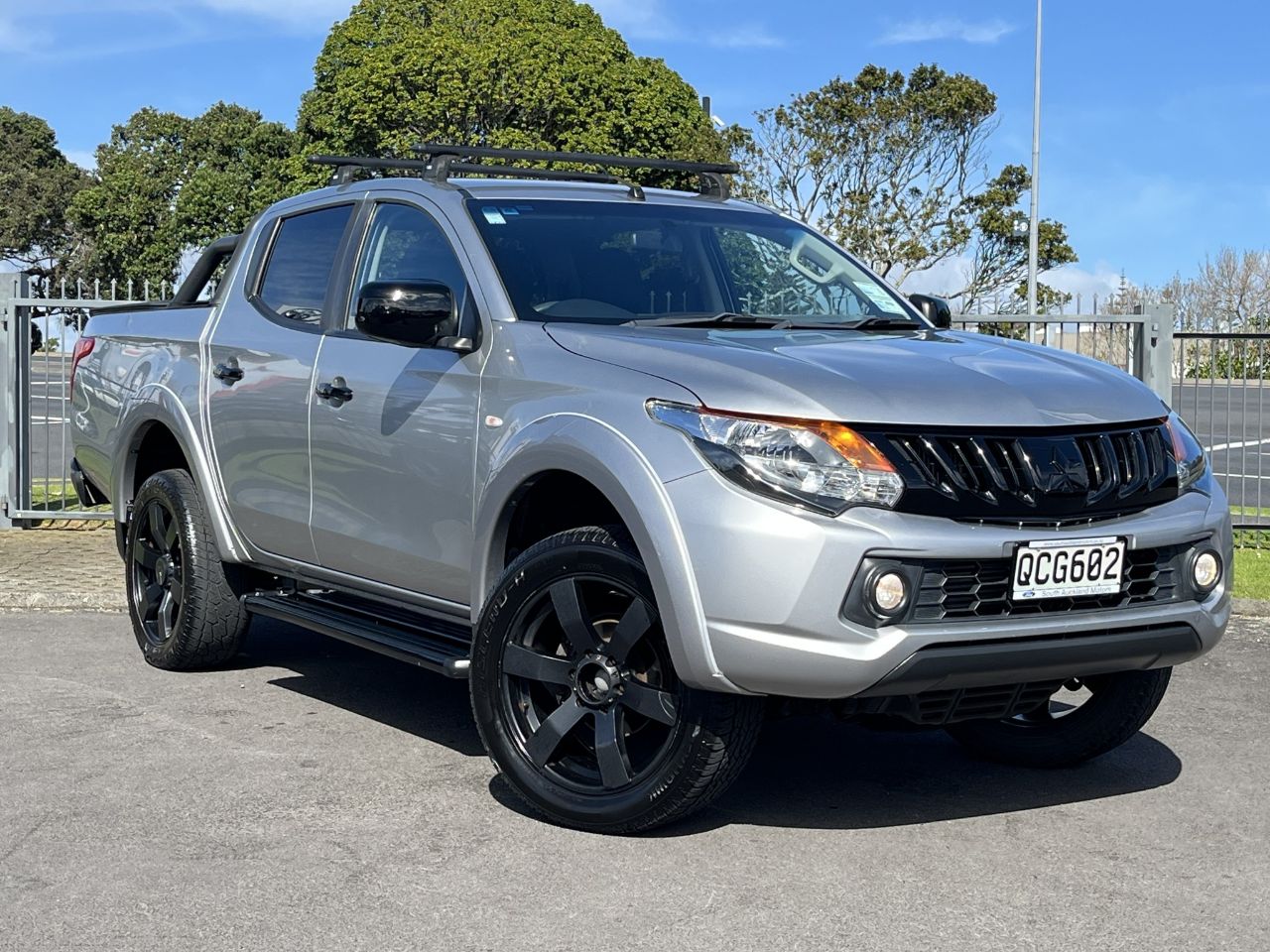 Vehicle image 3
